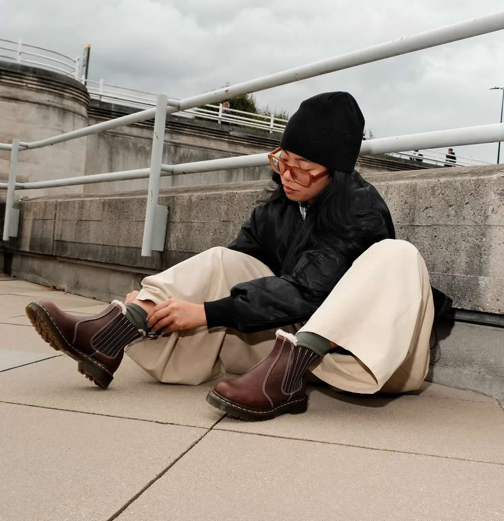 2976 Leonore II - Dark Brown Grizzly