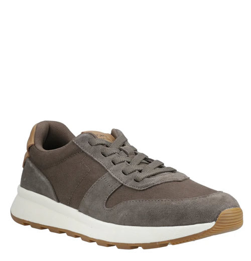 TRVL LITE Retro Trainer