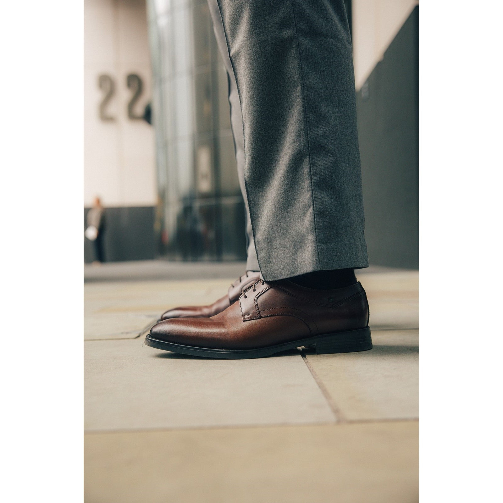 Sleeve Lace Up Shoe Base London