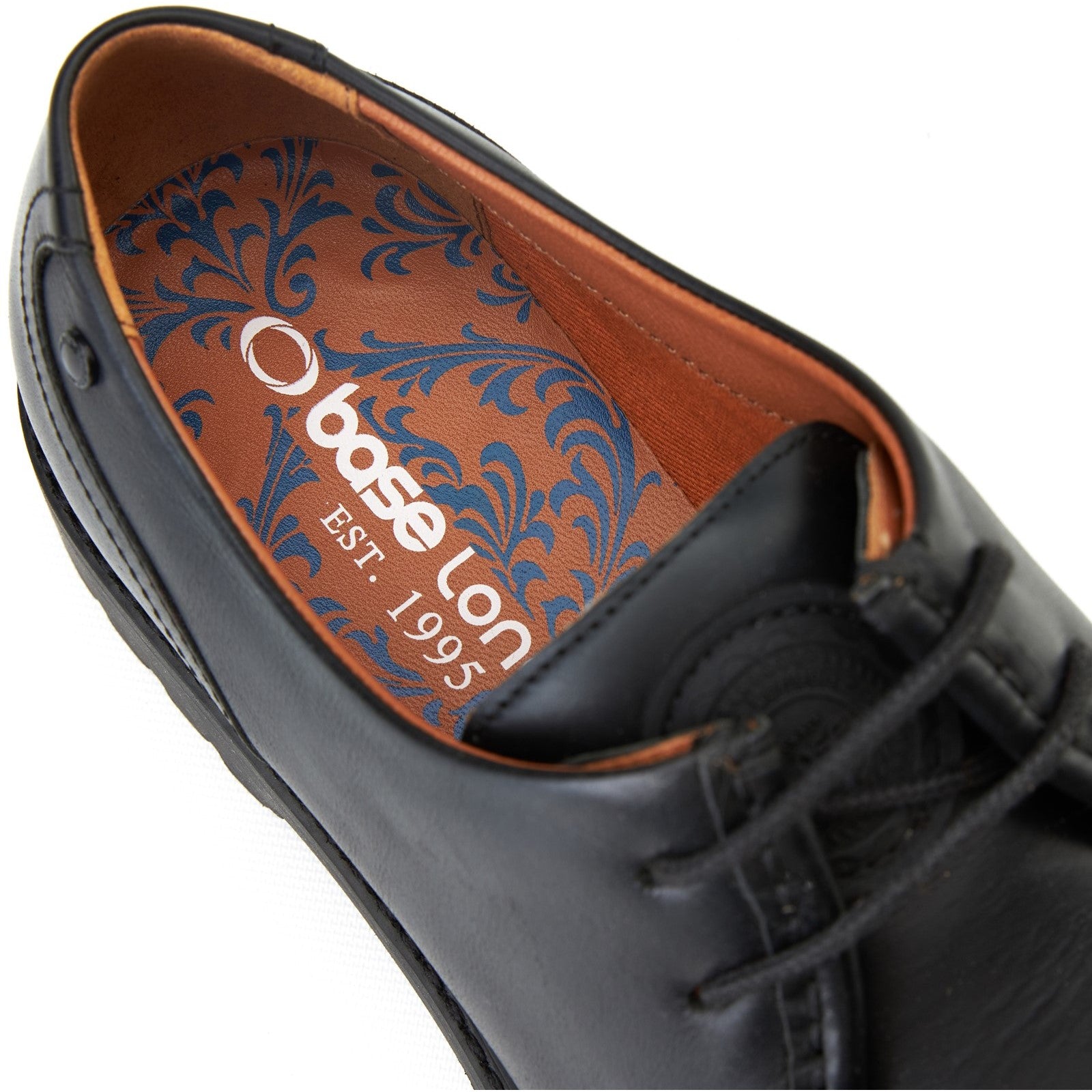 Carbon Wallabe Base London